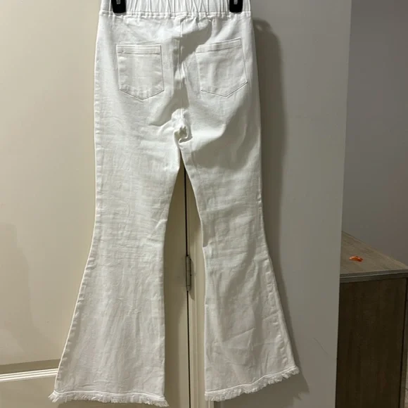 Umgee white cotton flair leg pull on pants - Picture 4 of 8